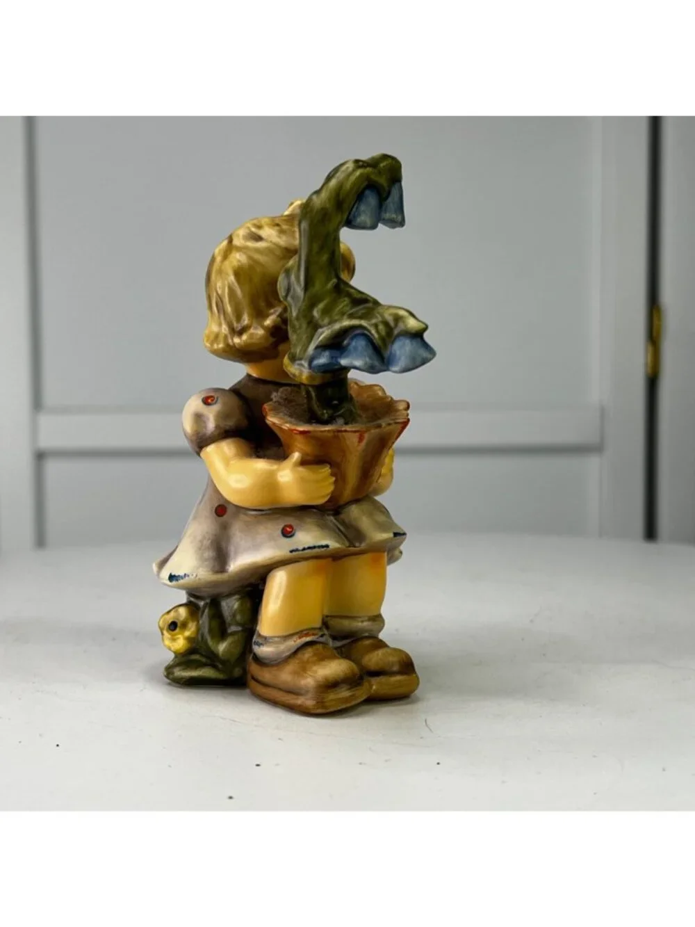 Goebel Hummel Garden Gift Vintage Figurine 619 TMK 8 First Issue From 2004